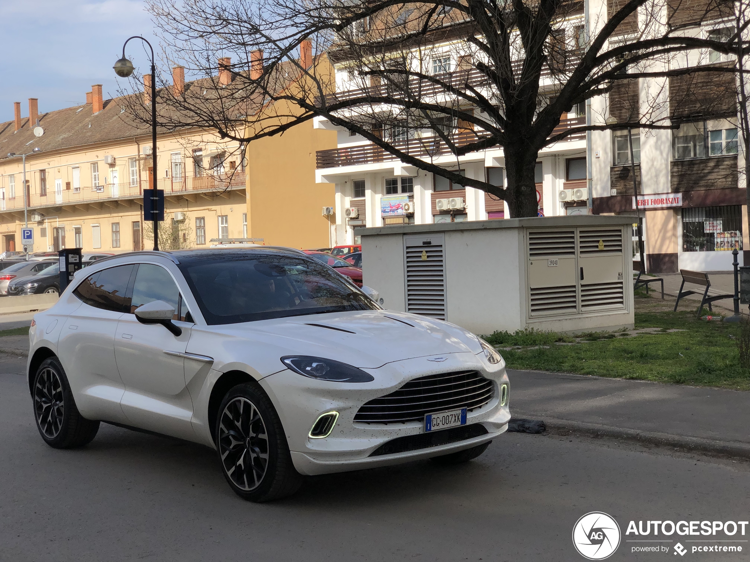 Aston Martin DBX