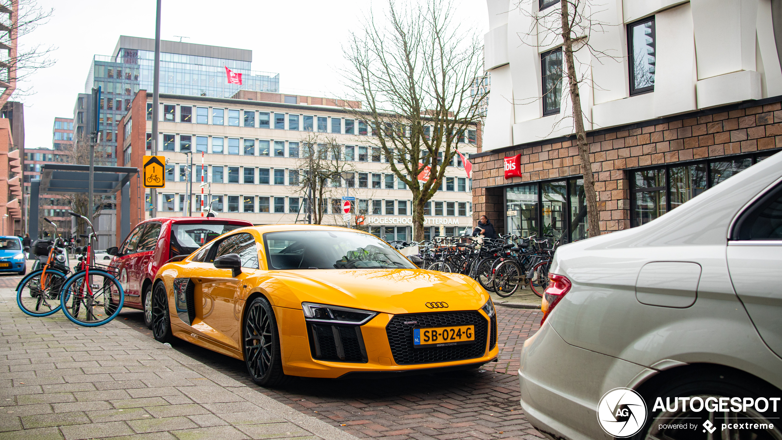 Audi R8 V10 Plus 2015