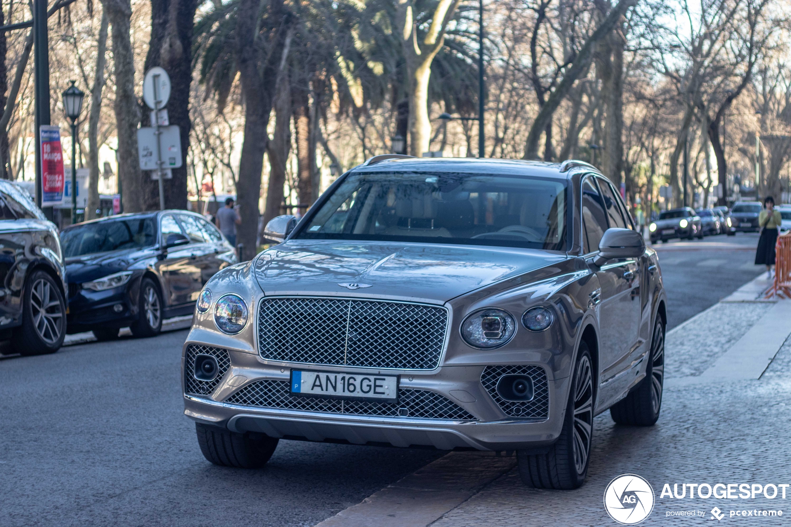 Bentley Bentayga Hybrid 2021 First Edition