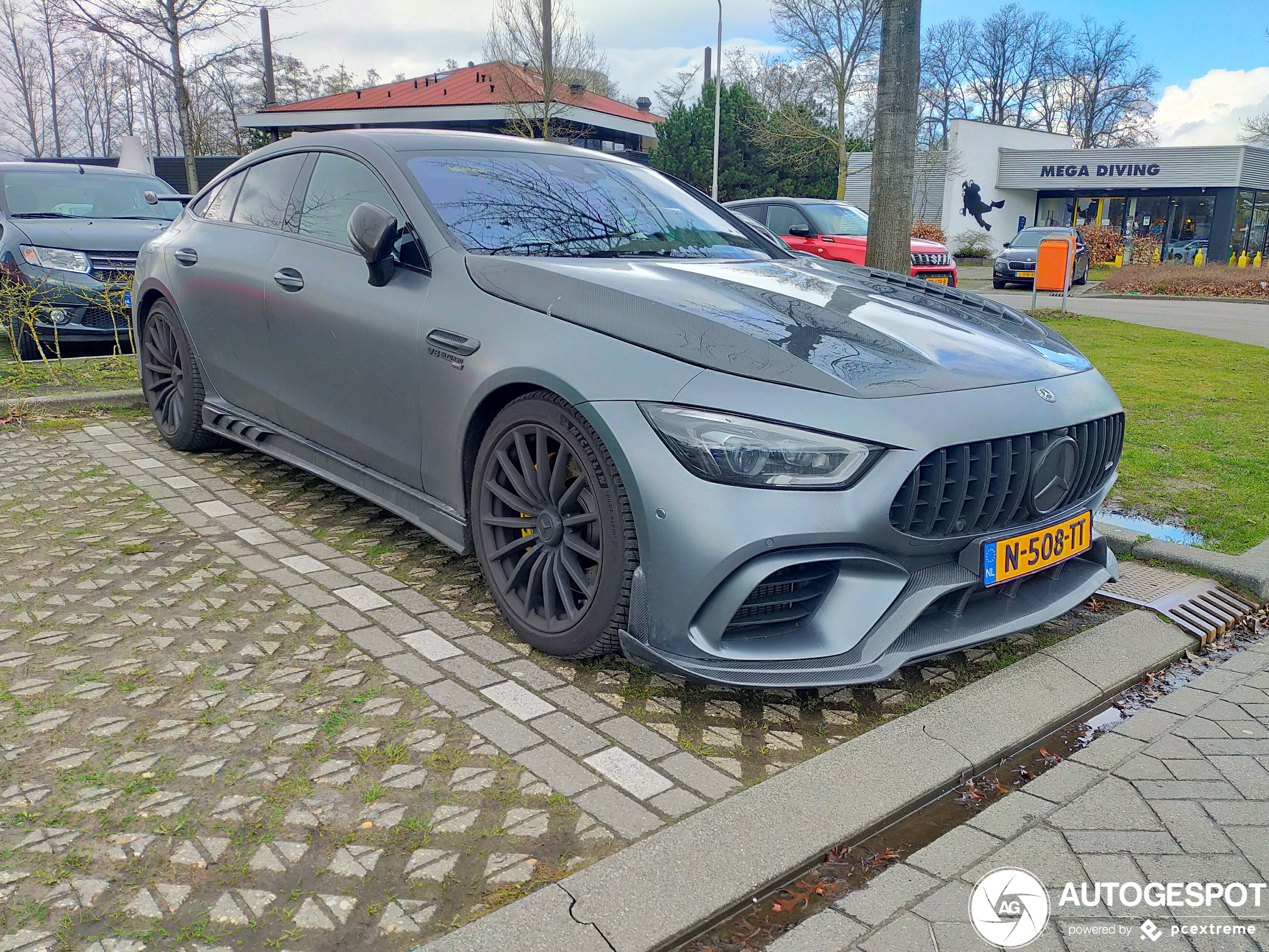 Mercedes-AMG GT 63 S X290