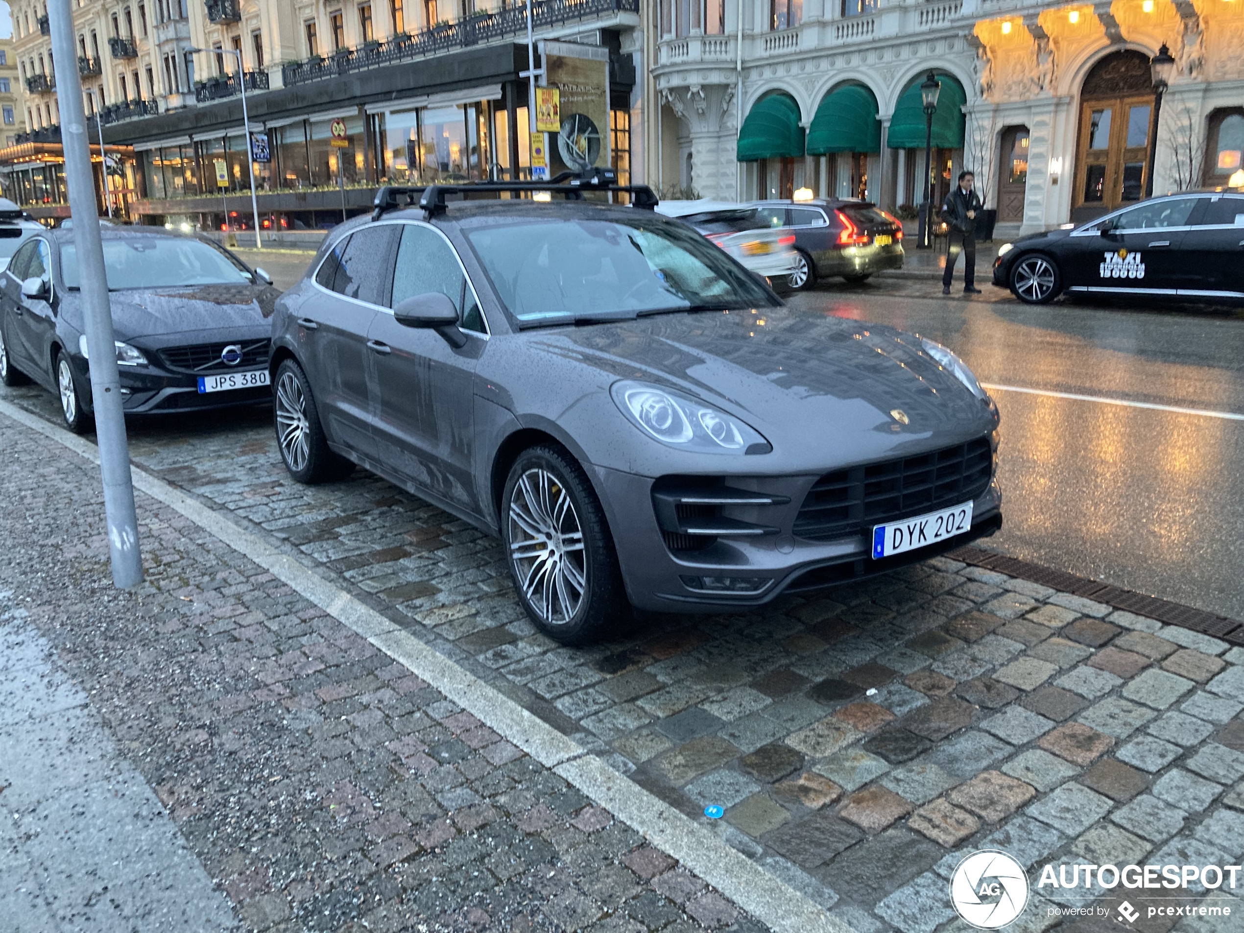 Porsche 95B Macan Turbo