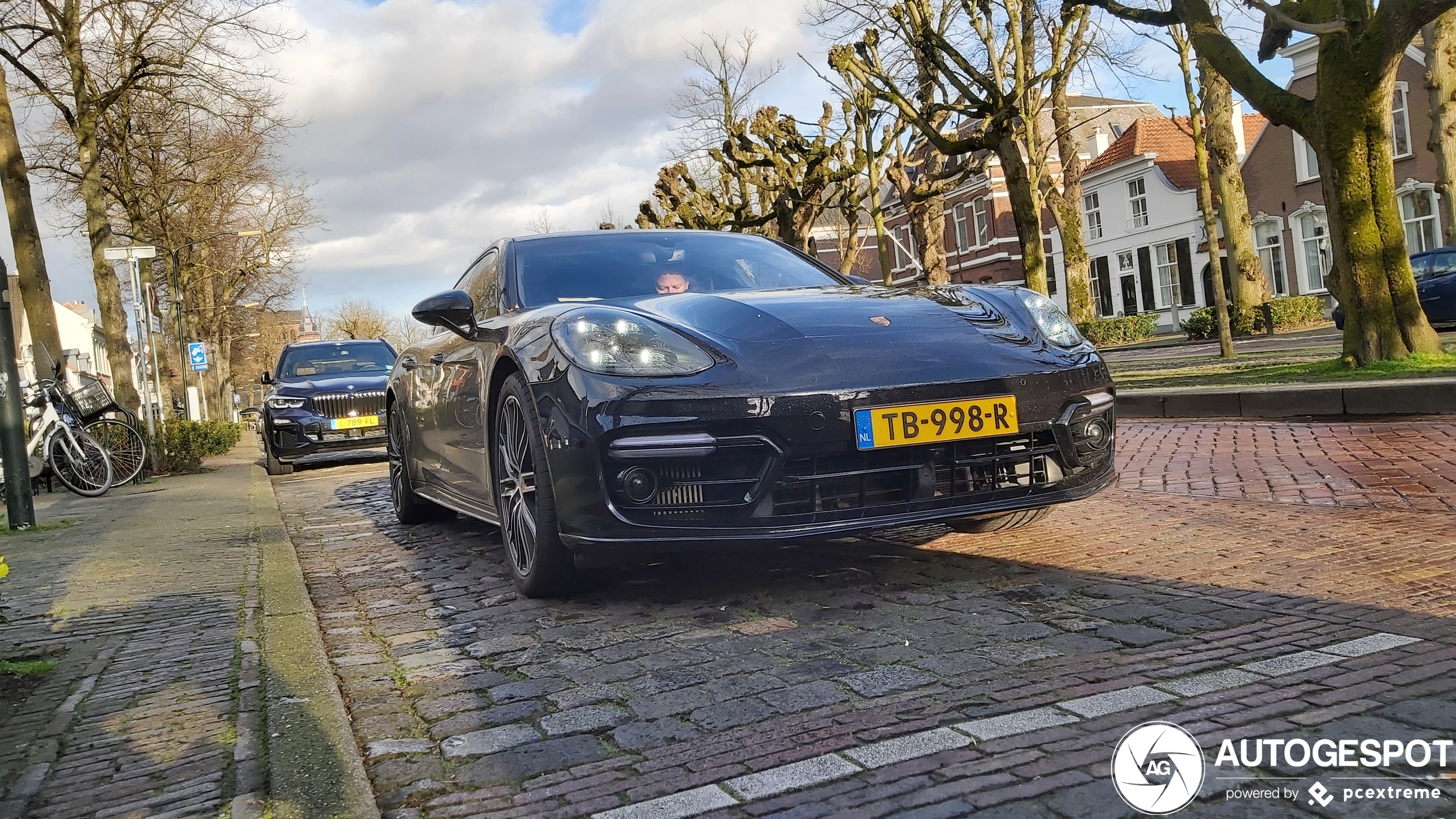 Porsche 971 Panamera Turbo S E-Hybrid Executive