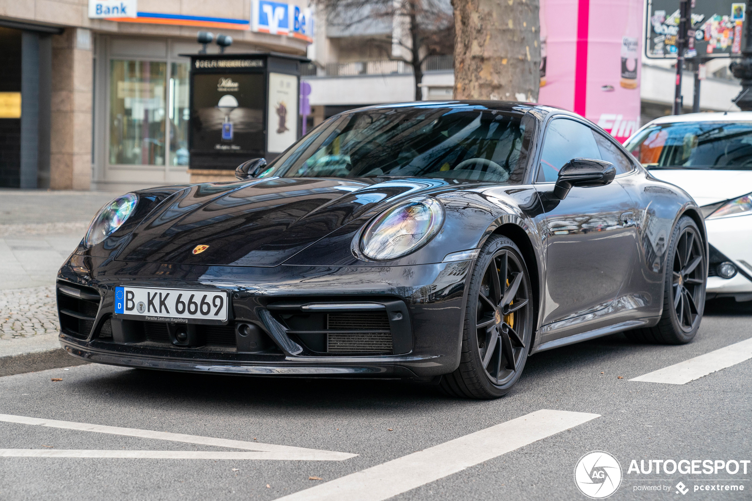 Porsche 992 Carrera S