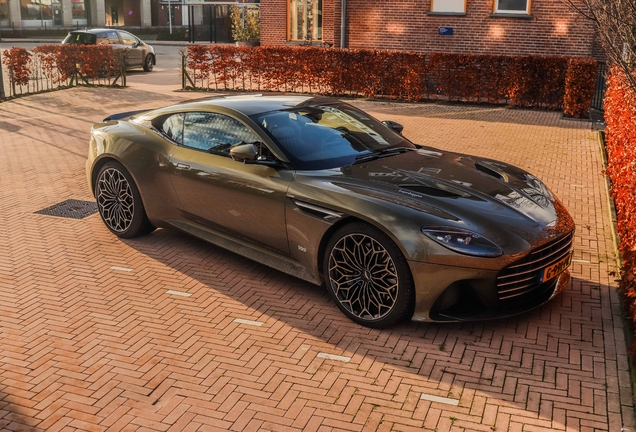 Aston Martin DBS Superleggera OHMSS Edition