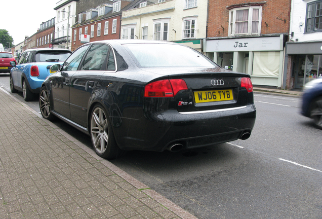 Audi RS4 Sedan