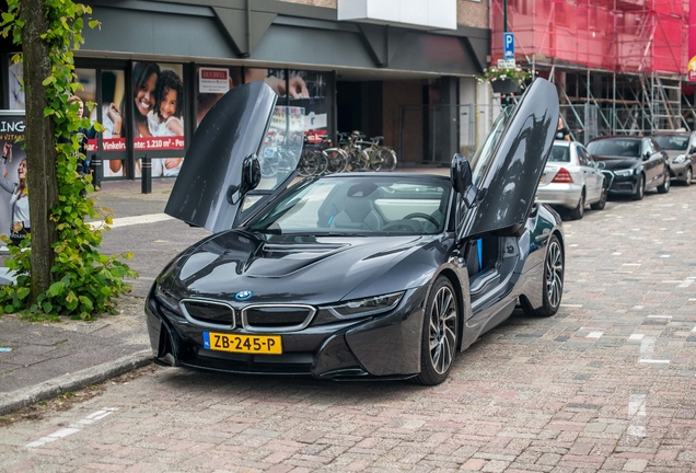 BMW i8 Roadster