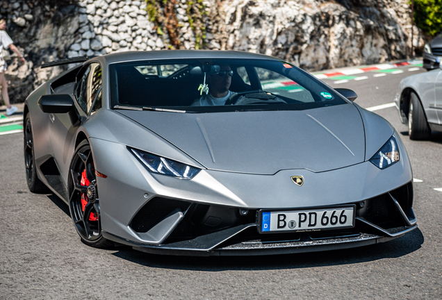 Lamborghini Huracán LP640-4 Performante