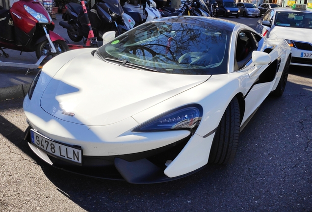 McLaren 570GT