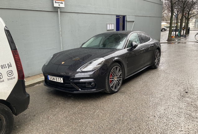 Porsche 971 Panamera Turbo