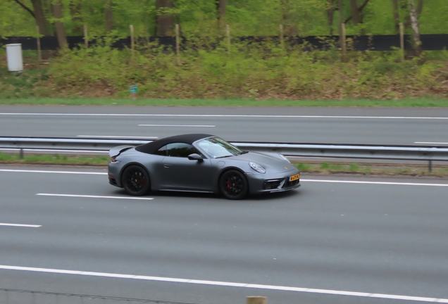 Porsche 992 Carrera 4S Cabriolet