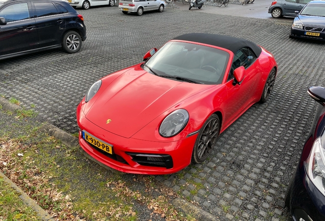 Porsche 992 Carrera 4S Cabriolet