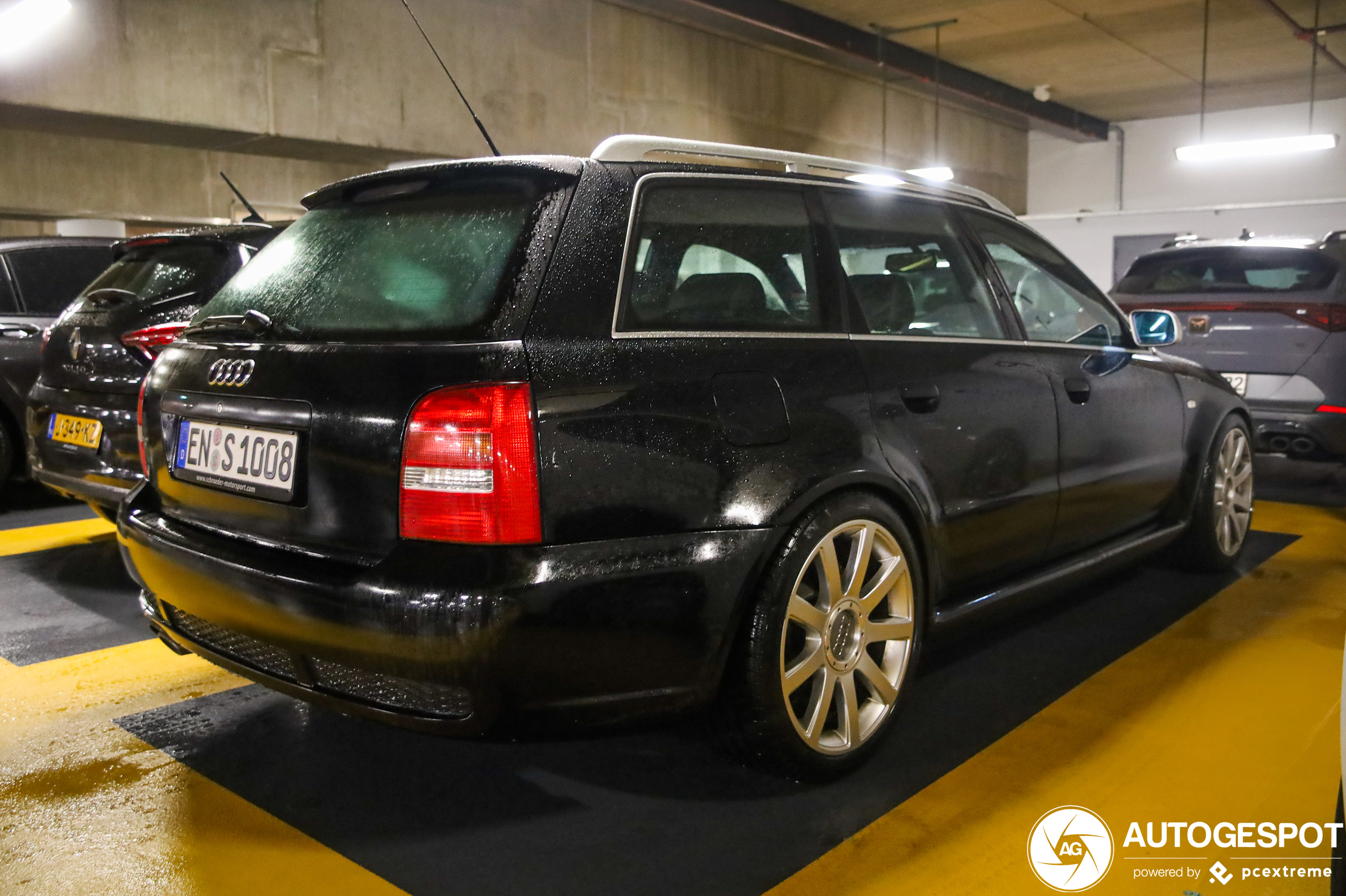 Audi RS4 Avant B5