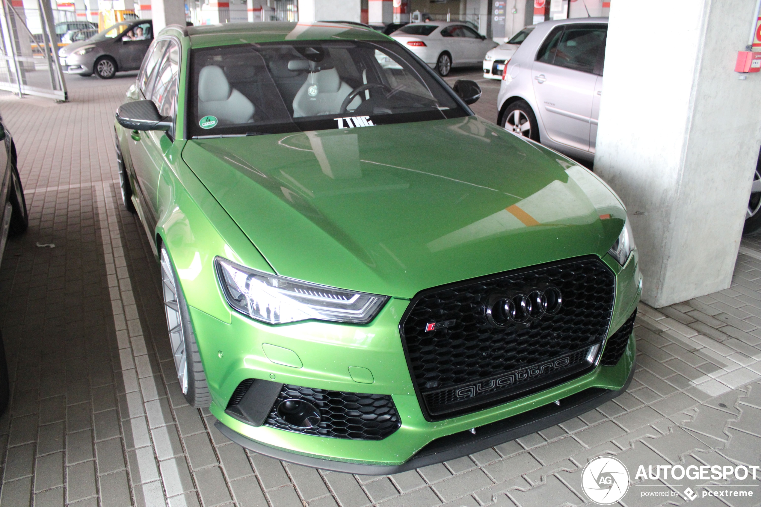 Audi RS6 Avant C7 2015