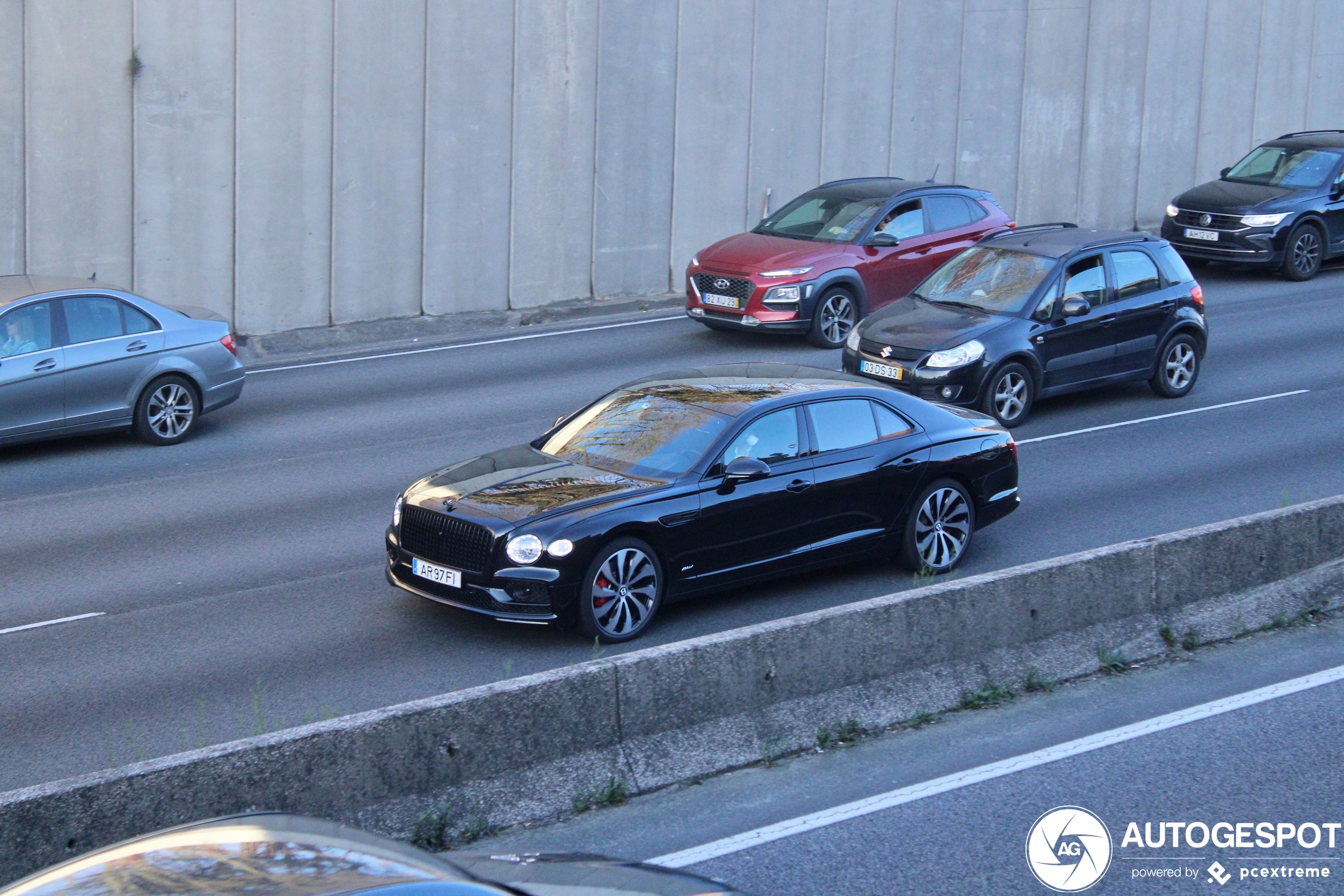 Bentley Flying Spur Hybrid