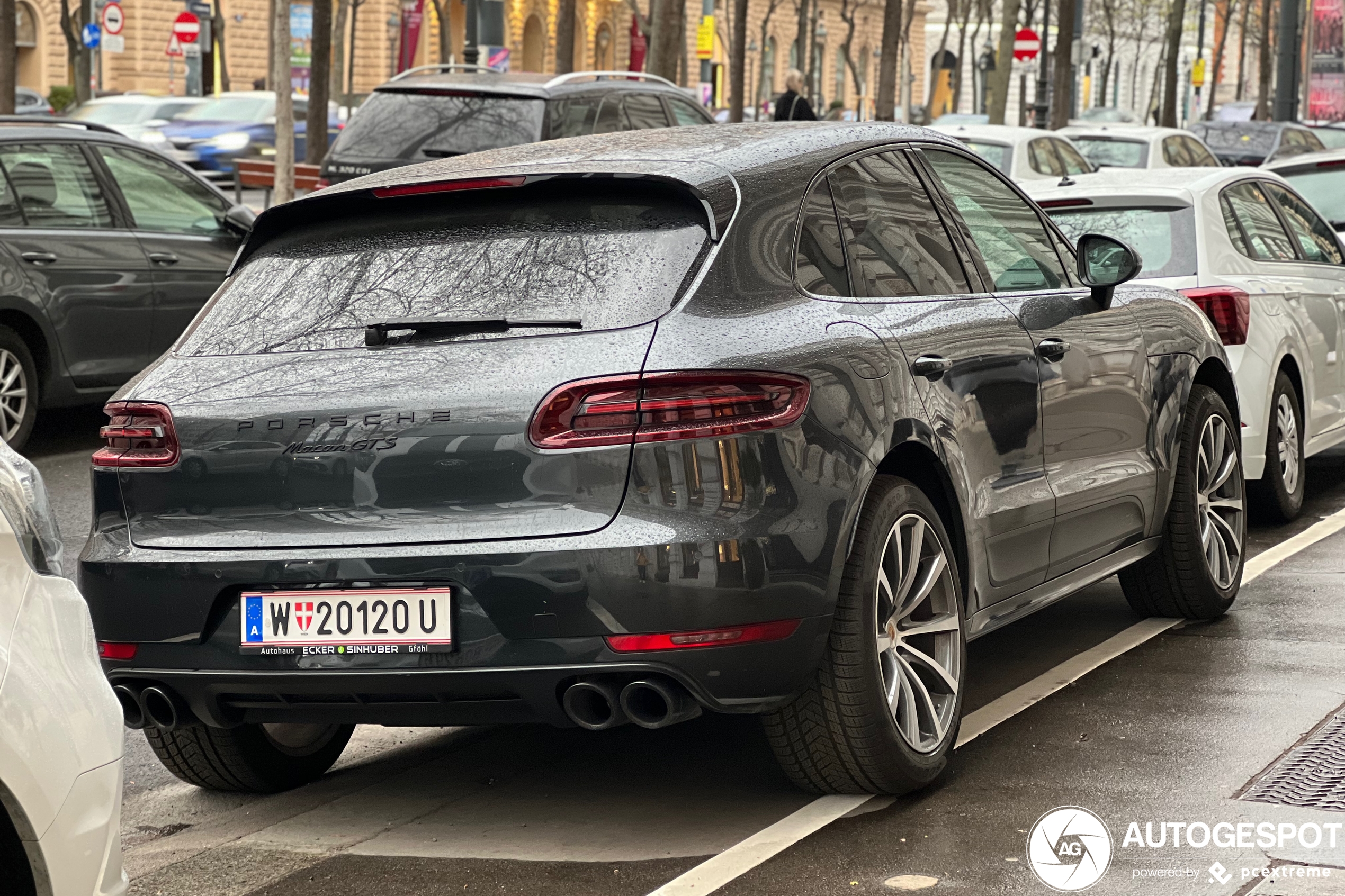 Porsche 95B Macan GTS