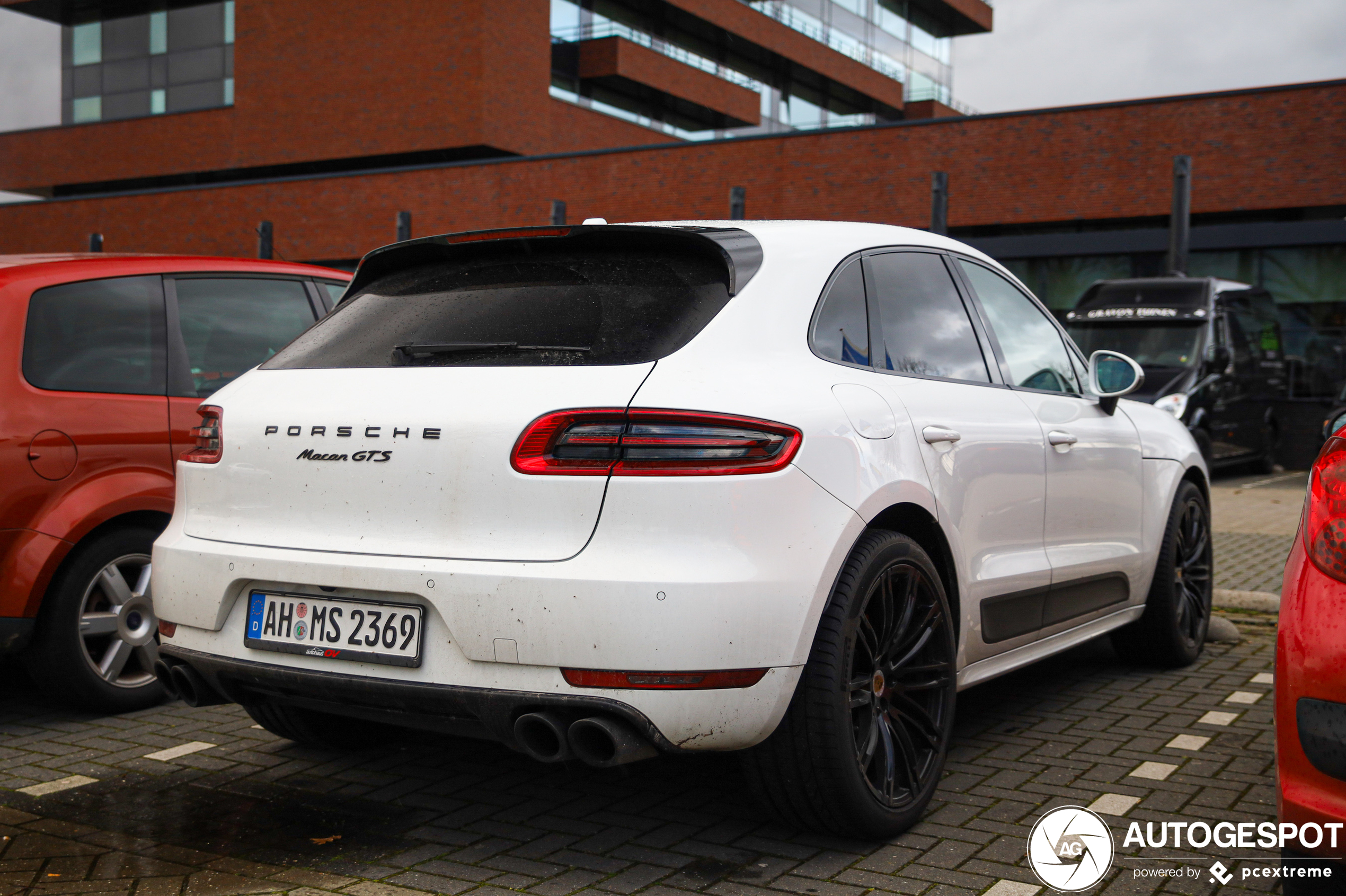 Porsche 95B Macan GTS