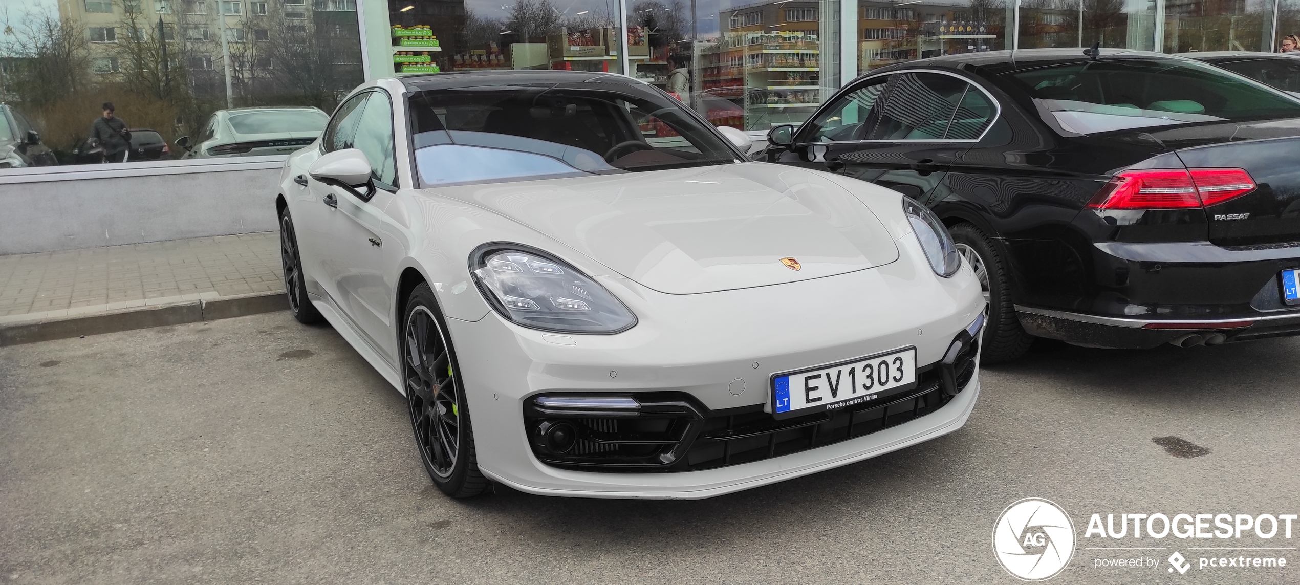 Porsche 971 Panamera Turbo S E-Hybrid