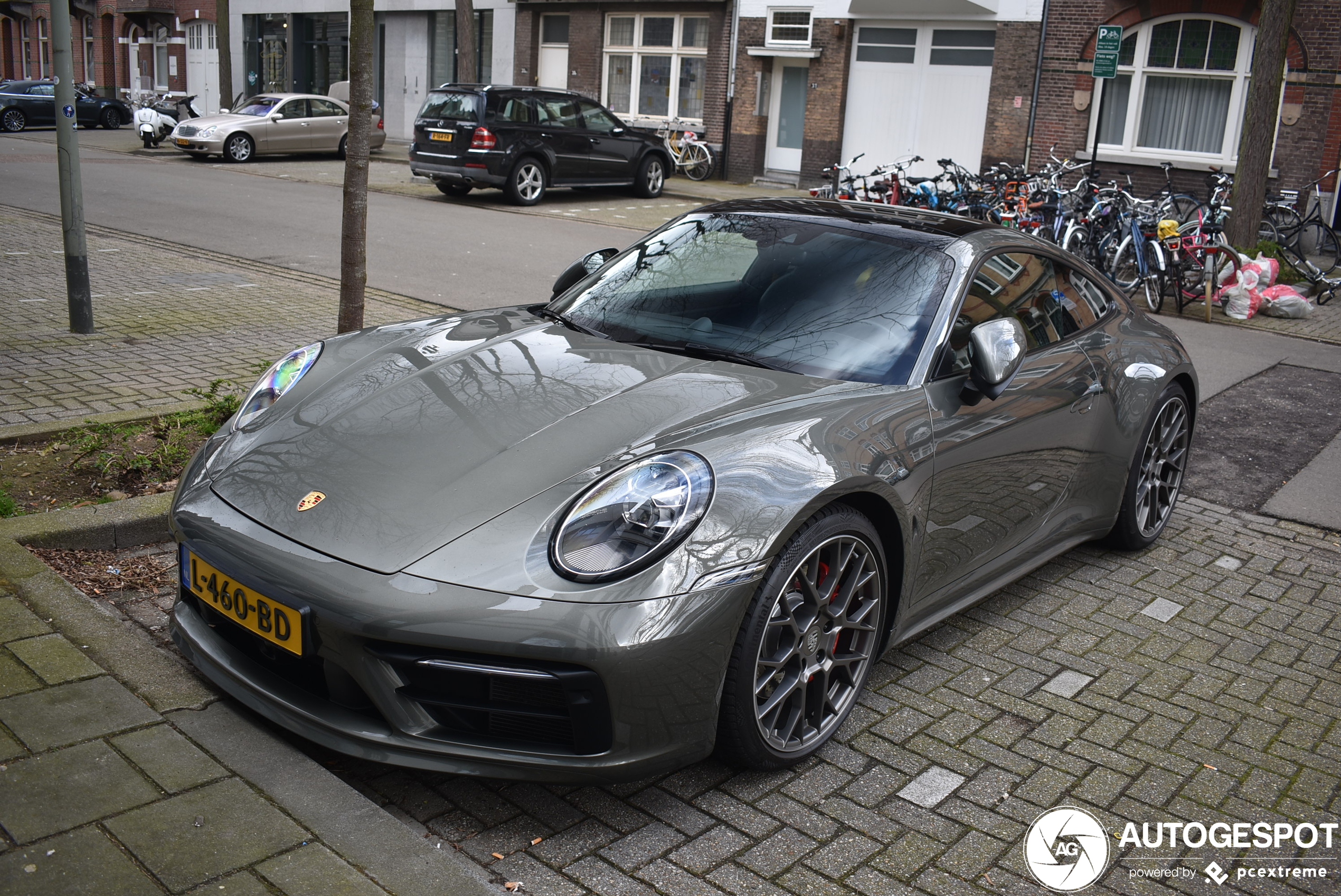 Porsche 992 Carrera 4S