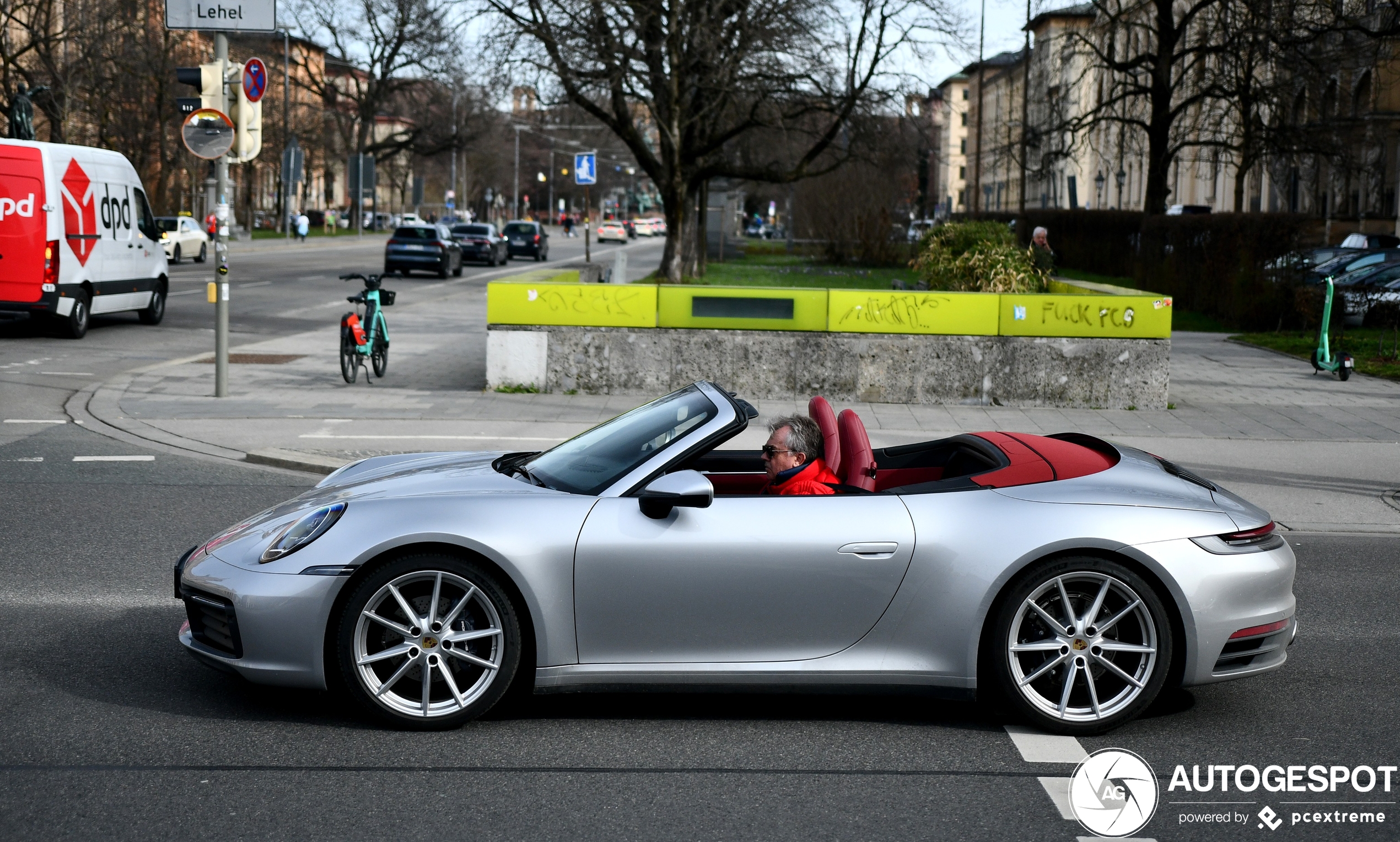 Porsche 992 Carrera 4S Cabriolet