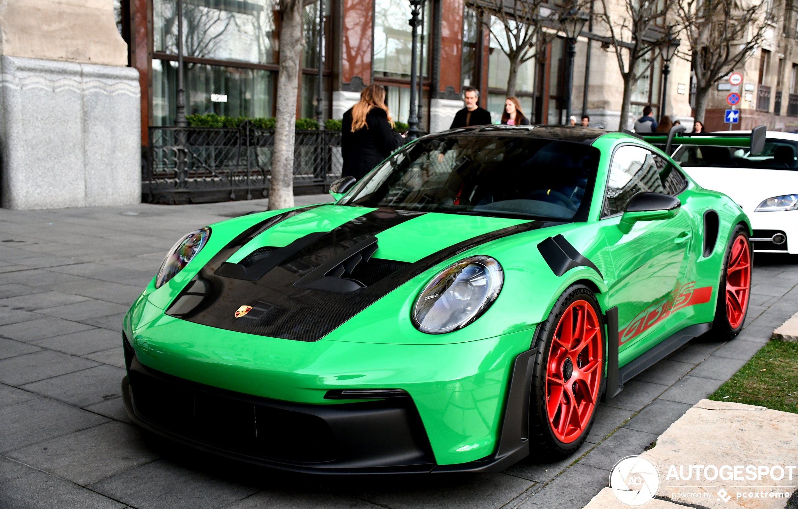 Kermit de kikker rijdt ook de nieuwe Porsche 992 GT3 RS