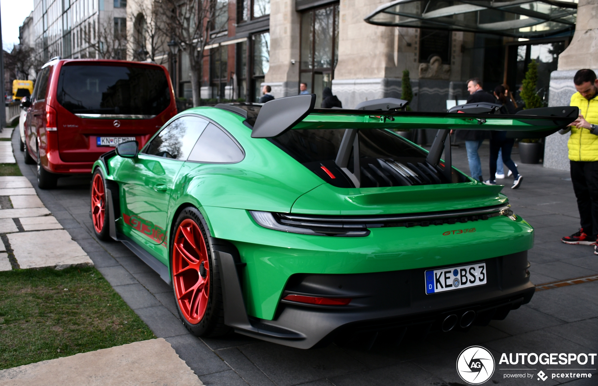 Kermit de kikker rijdt ook de nieuwe Porsche 992 GT3 RS