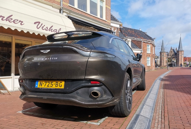 Aston Martin DBX