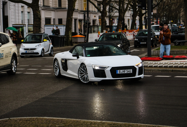 Audi R8 V10 Spyder 2016