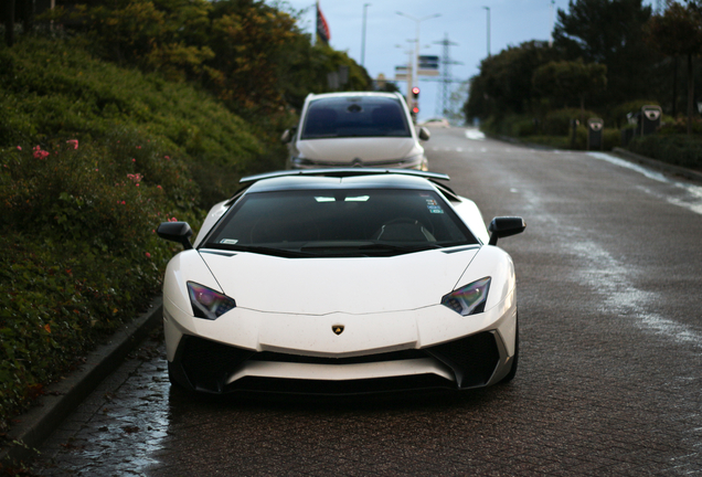 Lamborghini Aventador LP750-4 SuperVeloce Roadster