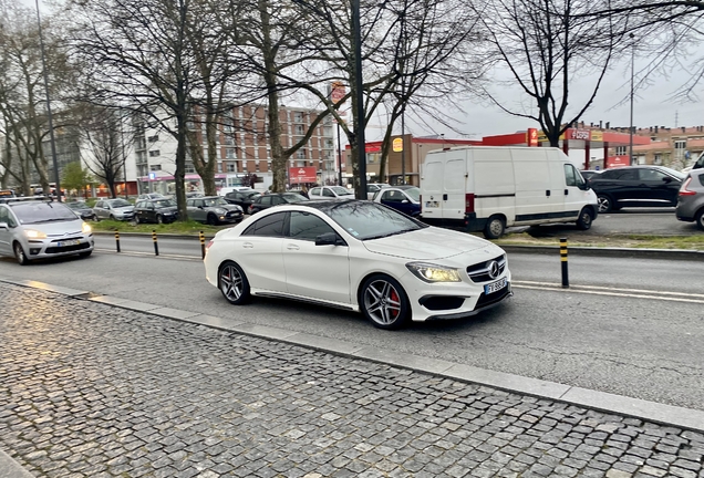 Mercedes-AMG CLA 45 C117