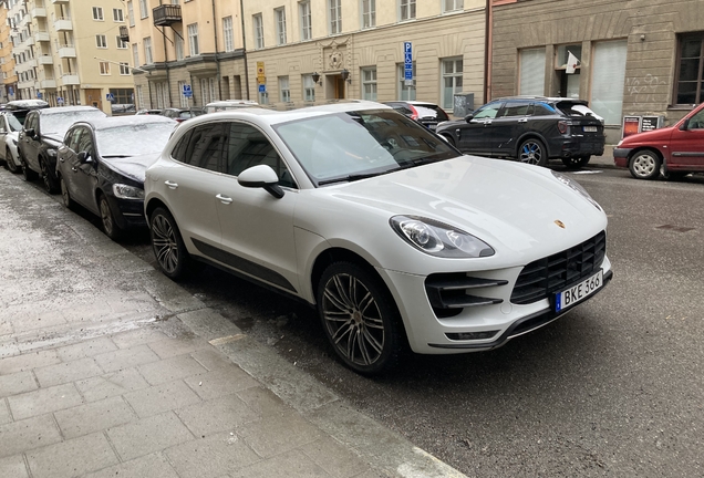 Porsche 95B Macan Turbo