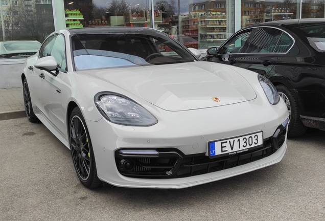 Porsche 971 Panamera Turbo S E-Hybrid