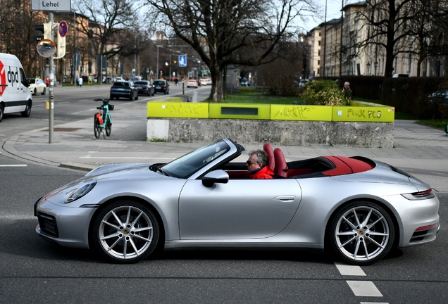 Porsche 992 Carrera 4S Cabriolet