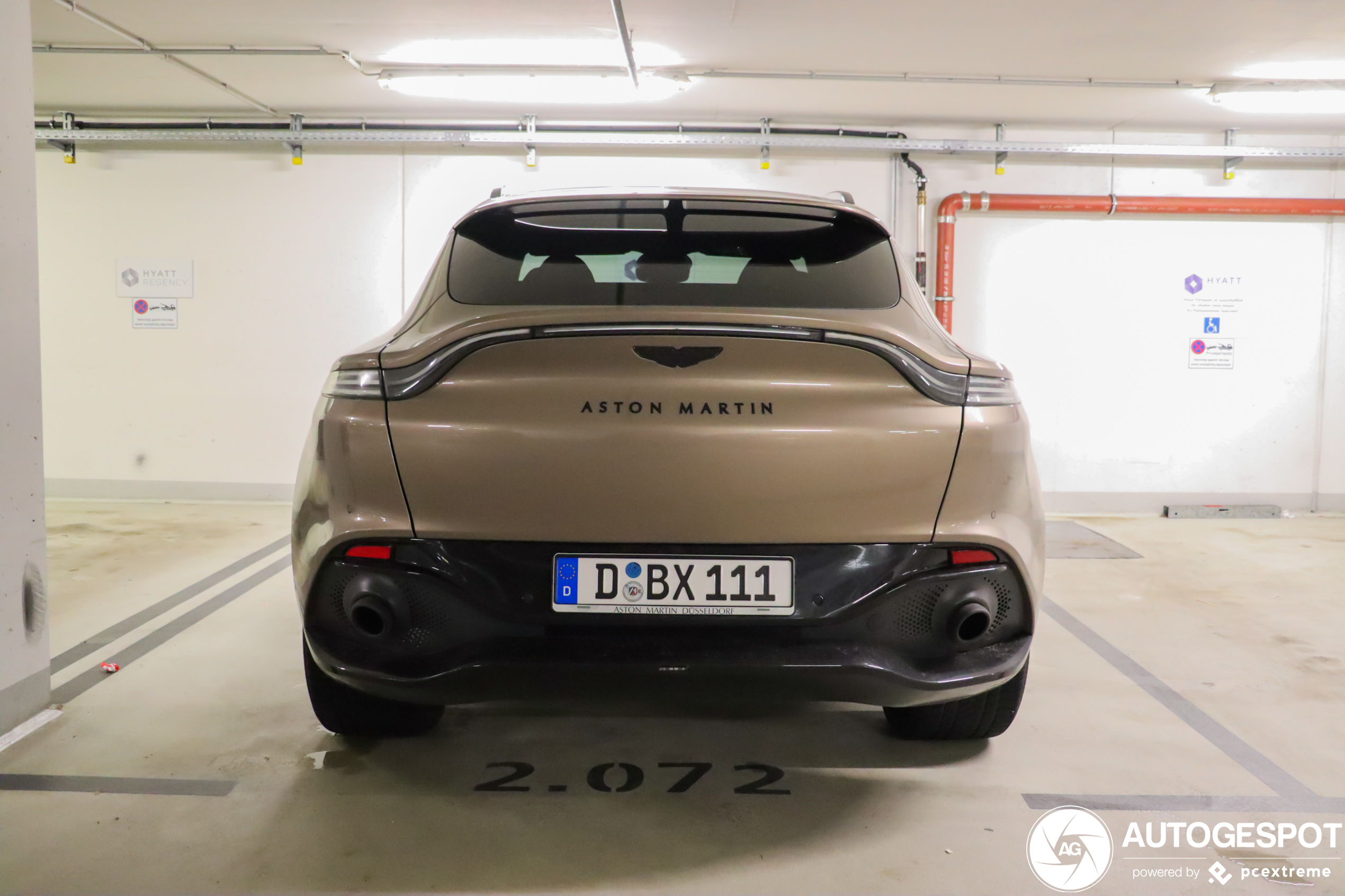 Aston Martin DBX