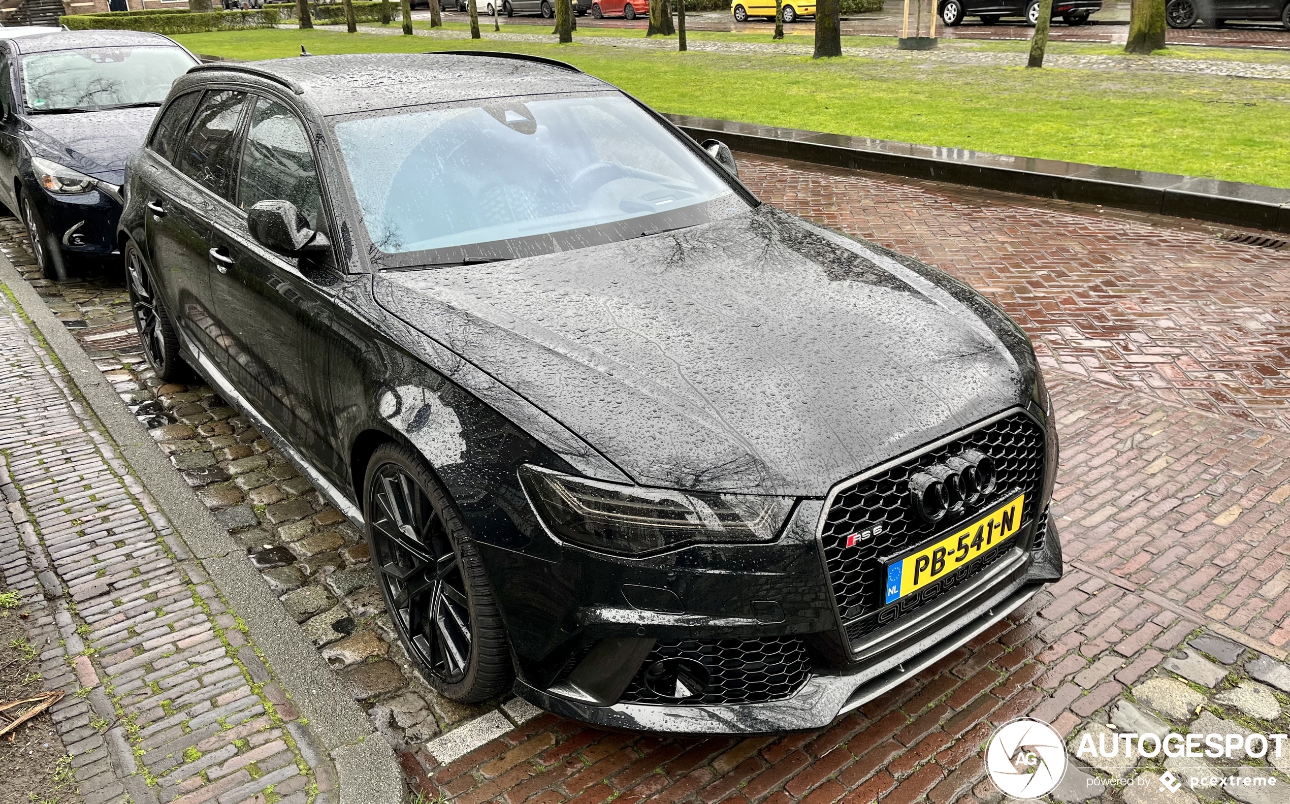 Audi RS6 Avant C7 2015