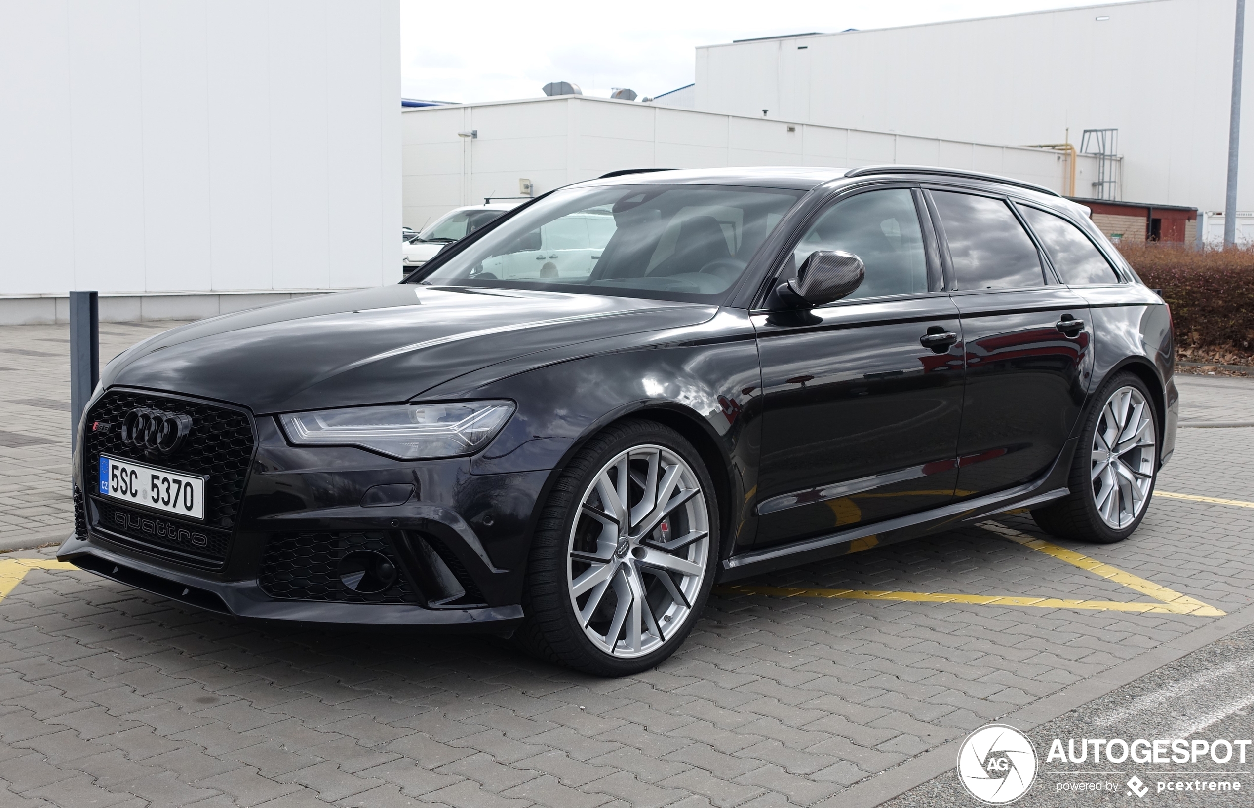 Audi RS6 Avant C7 2015