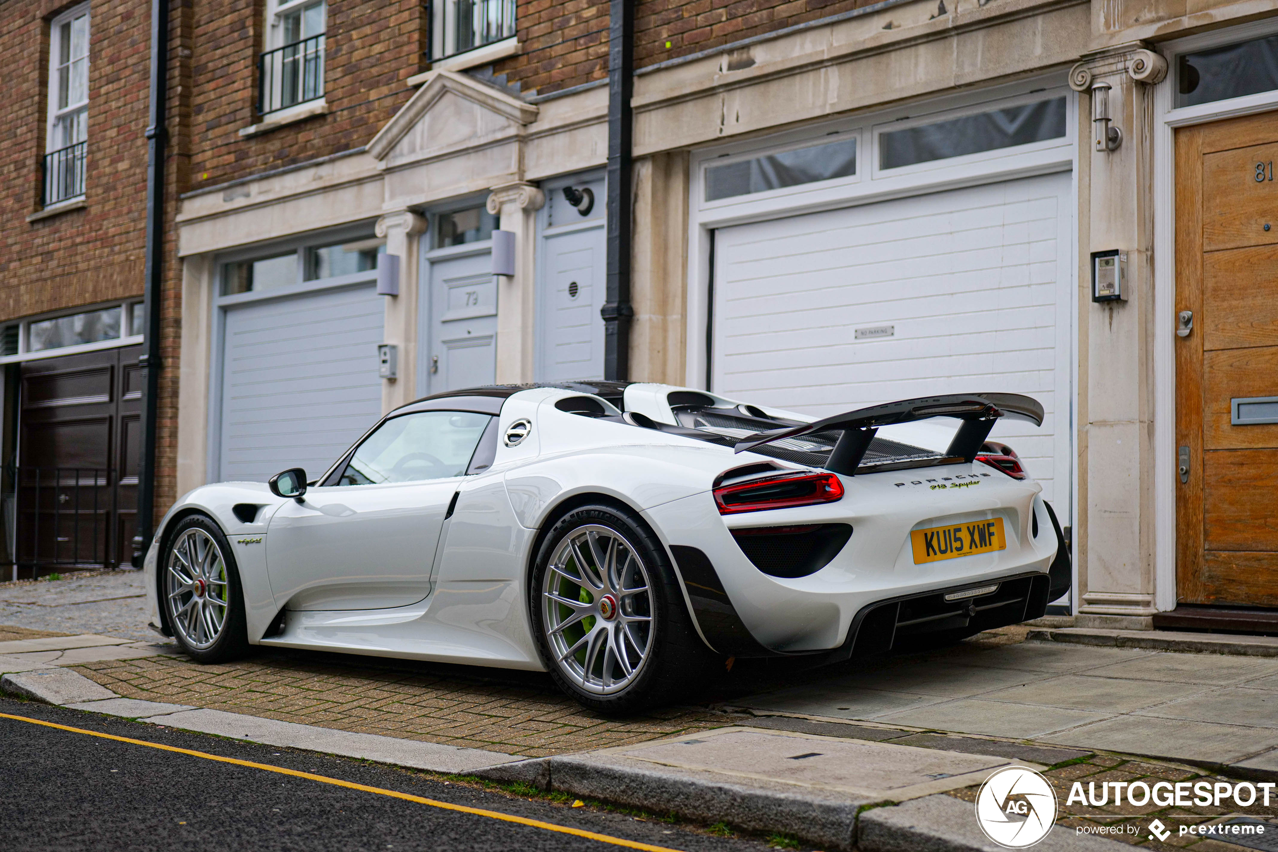 Porsche 918 Spyder Weissach Package