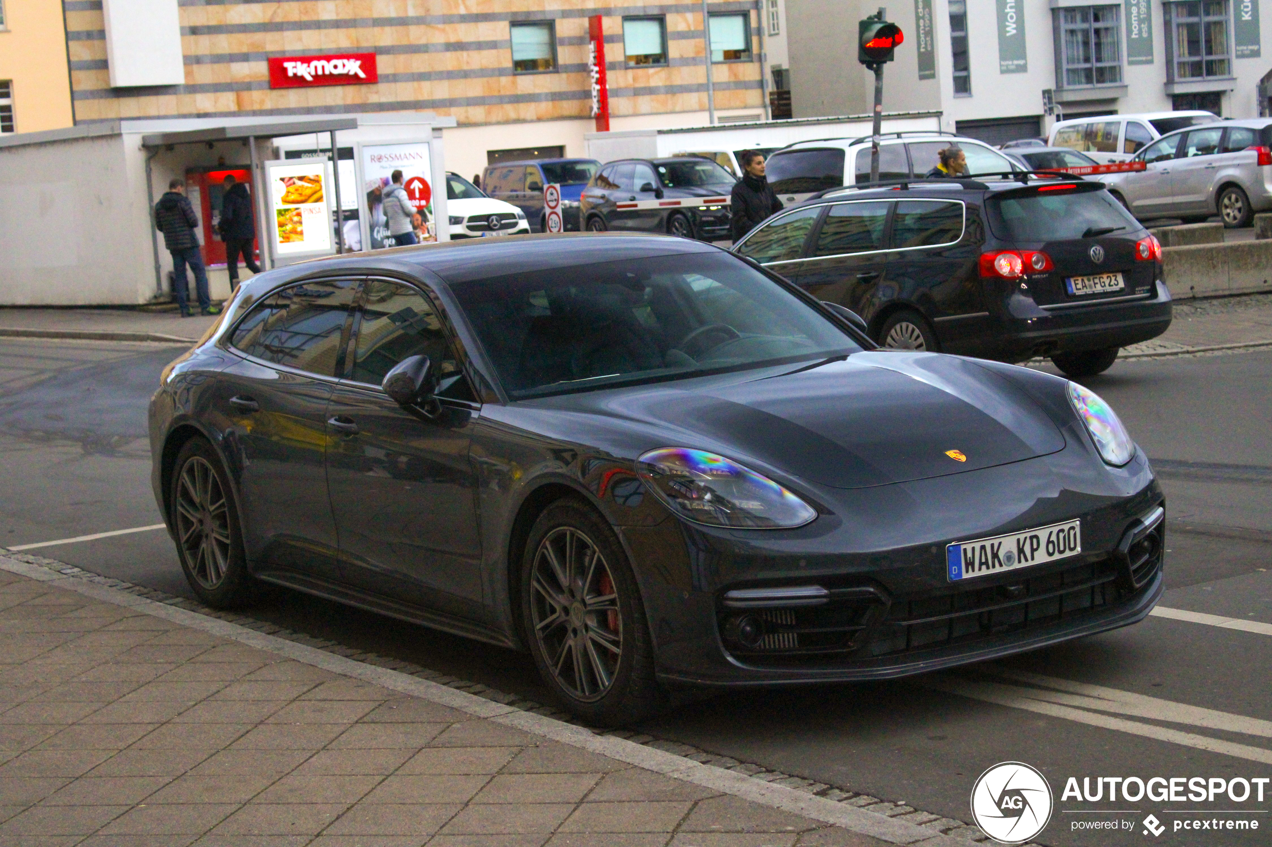 Porsche 971 Panamera GTS Sport Turismo