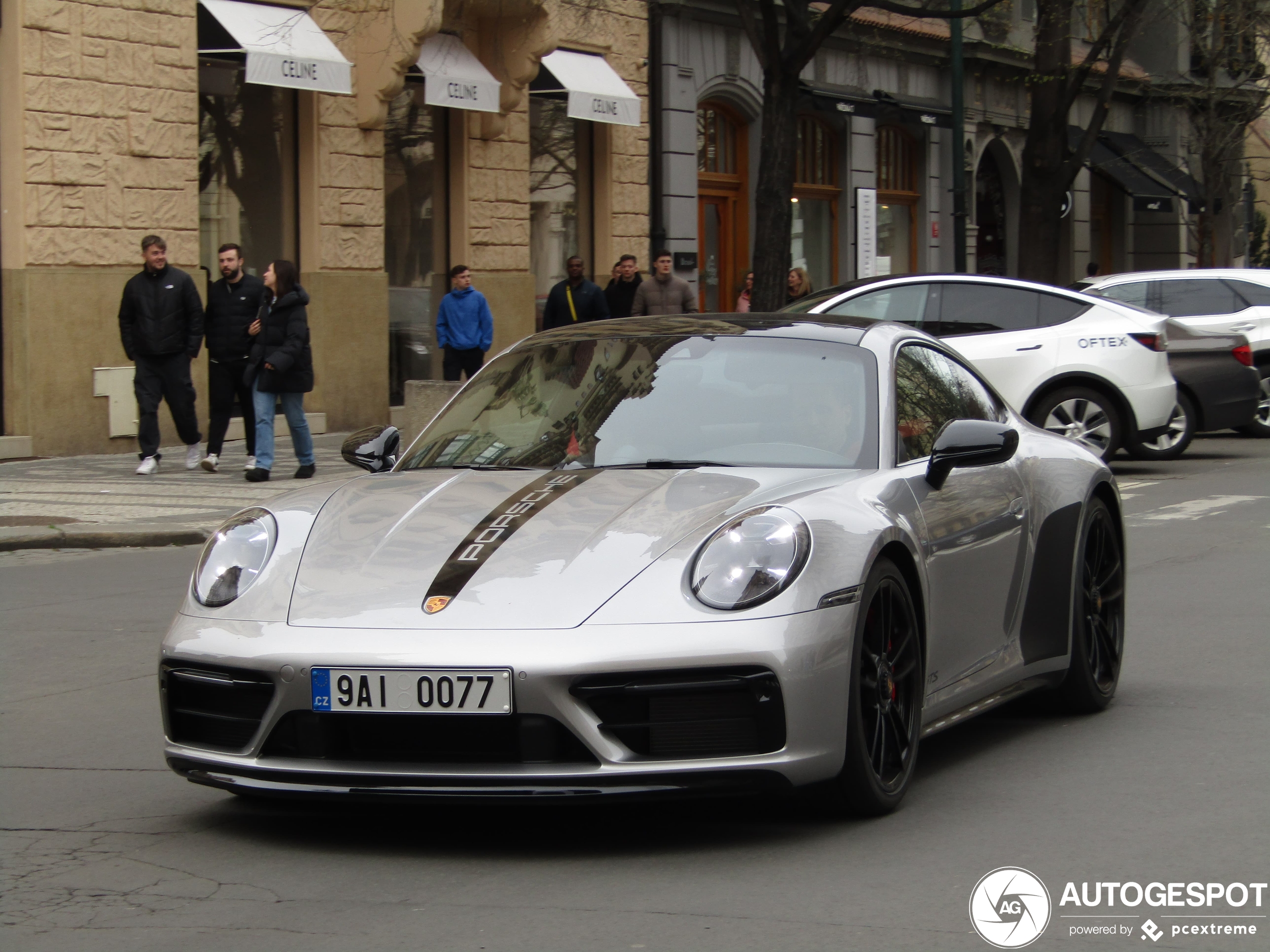 Porsche 992 Carrera 4 GTS