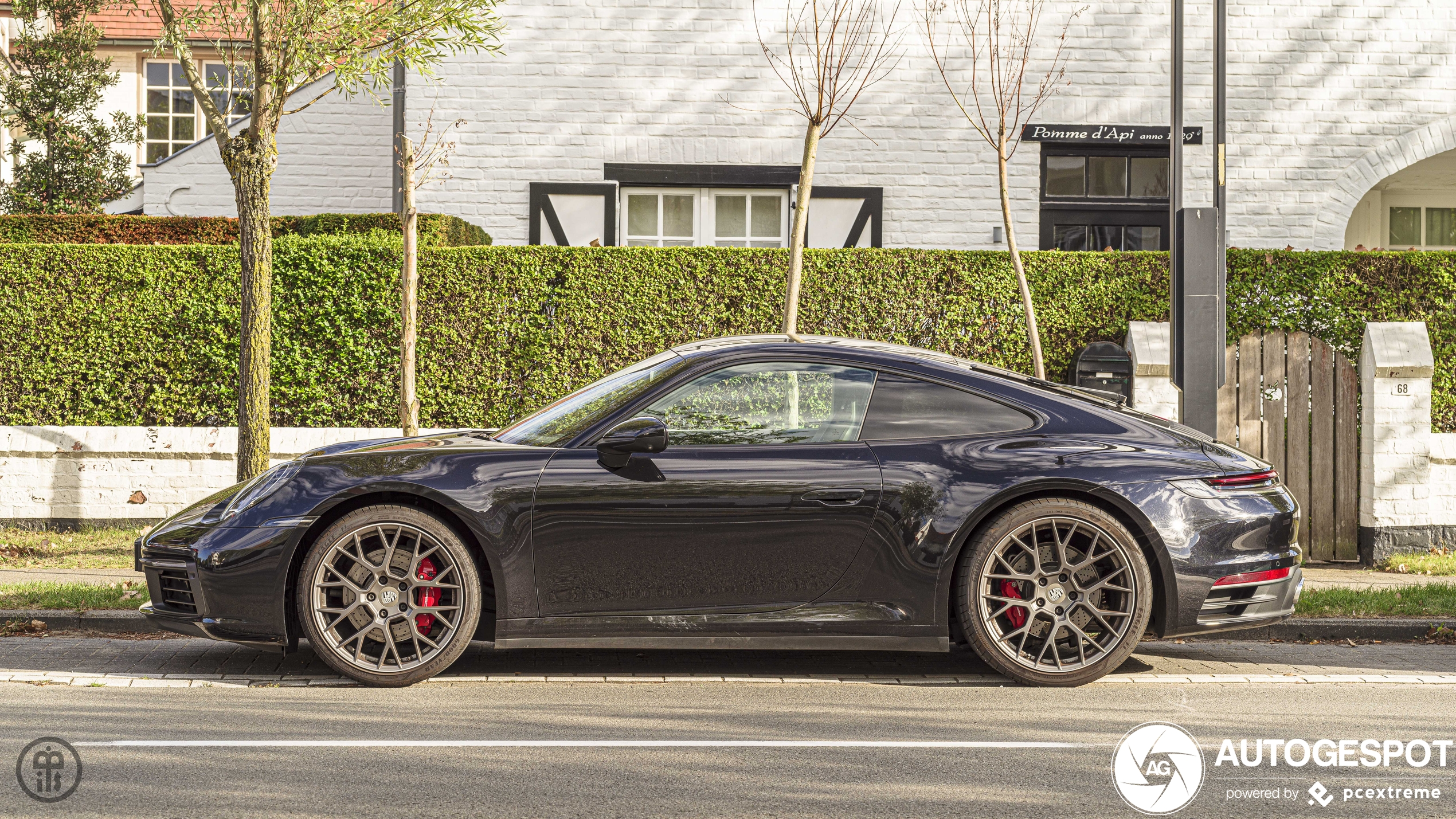 Porsche 992 Carrera 4S