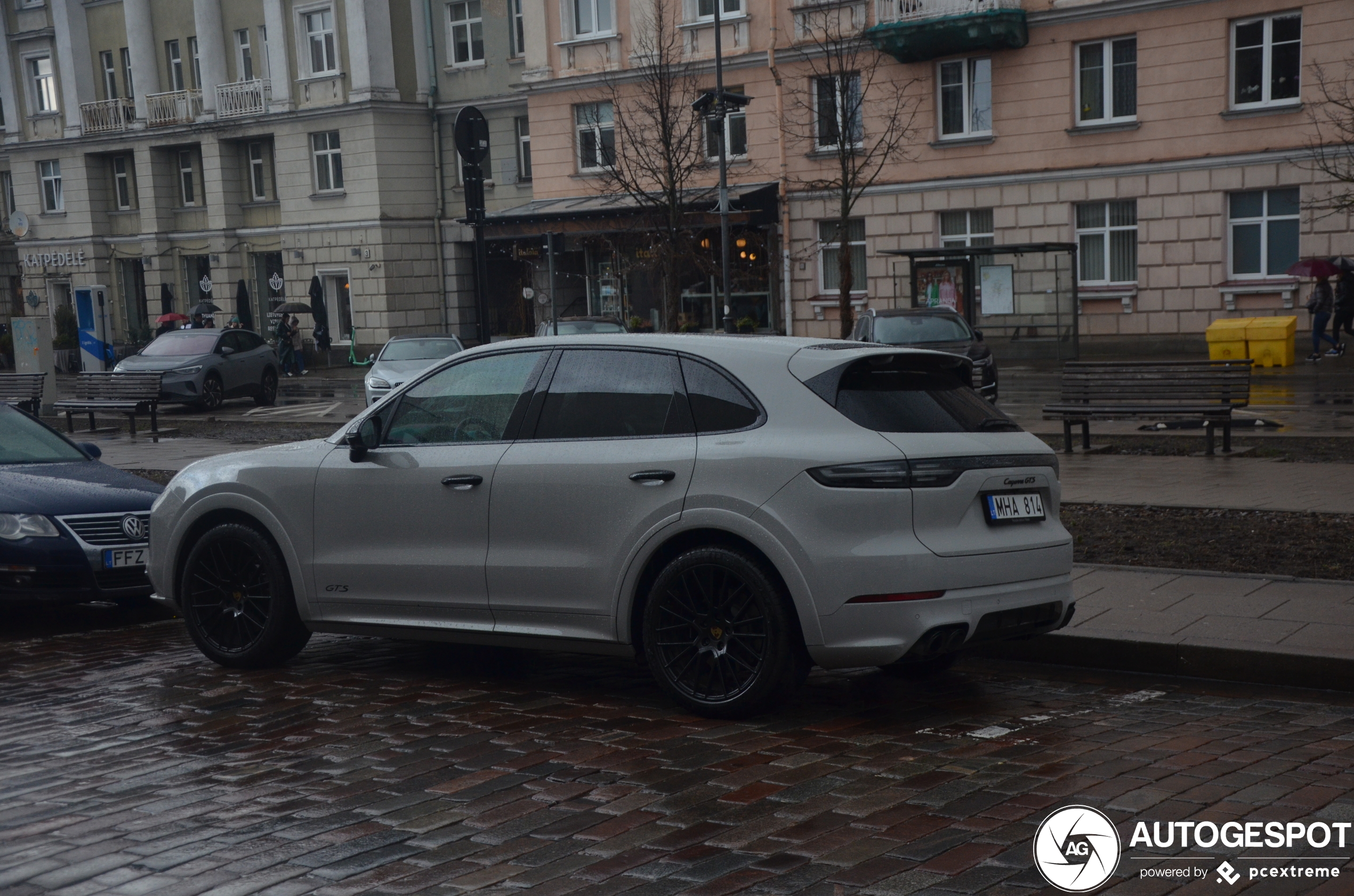 Porsche 9YA Cayenne GTS