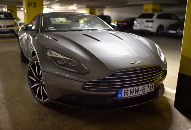 Aston Martin DB11