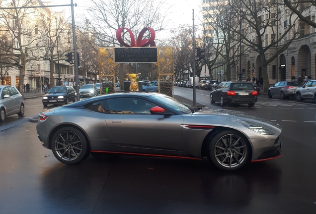 Aston Martin DB11 V8