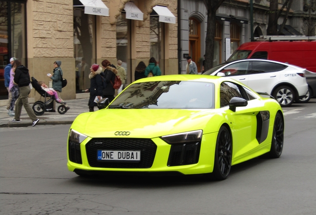 Audi R8 V10 Plus 2015