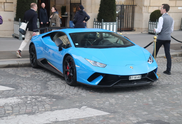 Lamborghini Huracán LP640-4 Performante