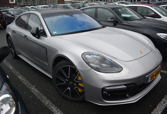 Porsche 971 Panamera Turbo