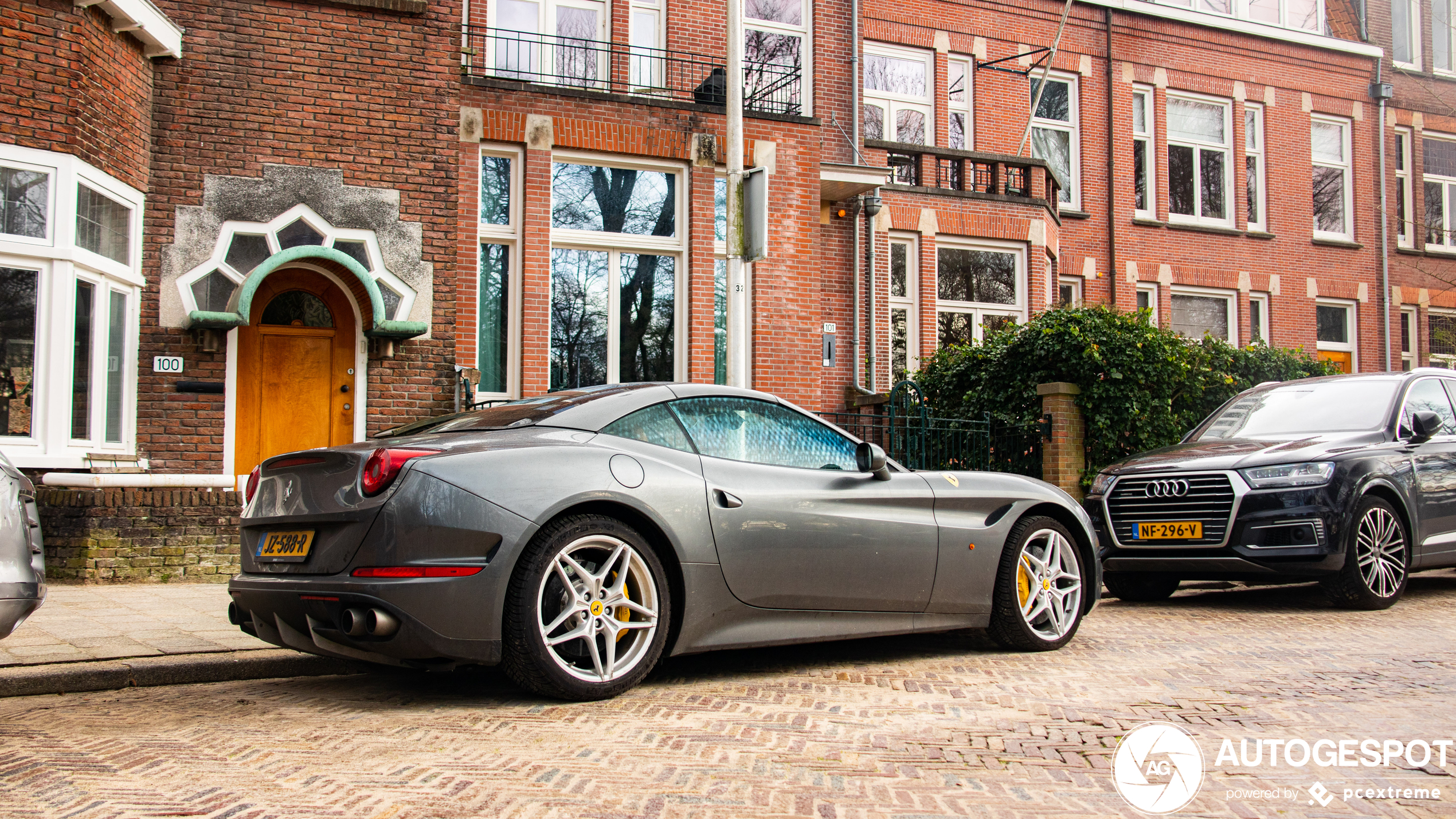 Ferrari California T