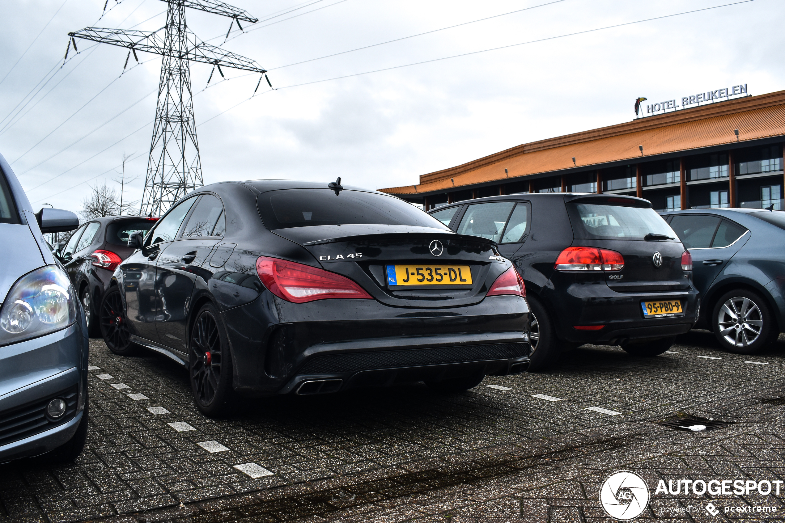 Mercedes-Benz CLA 45 AMG C117