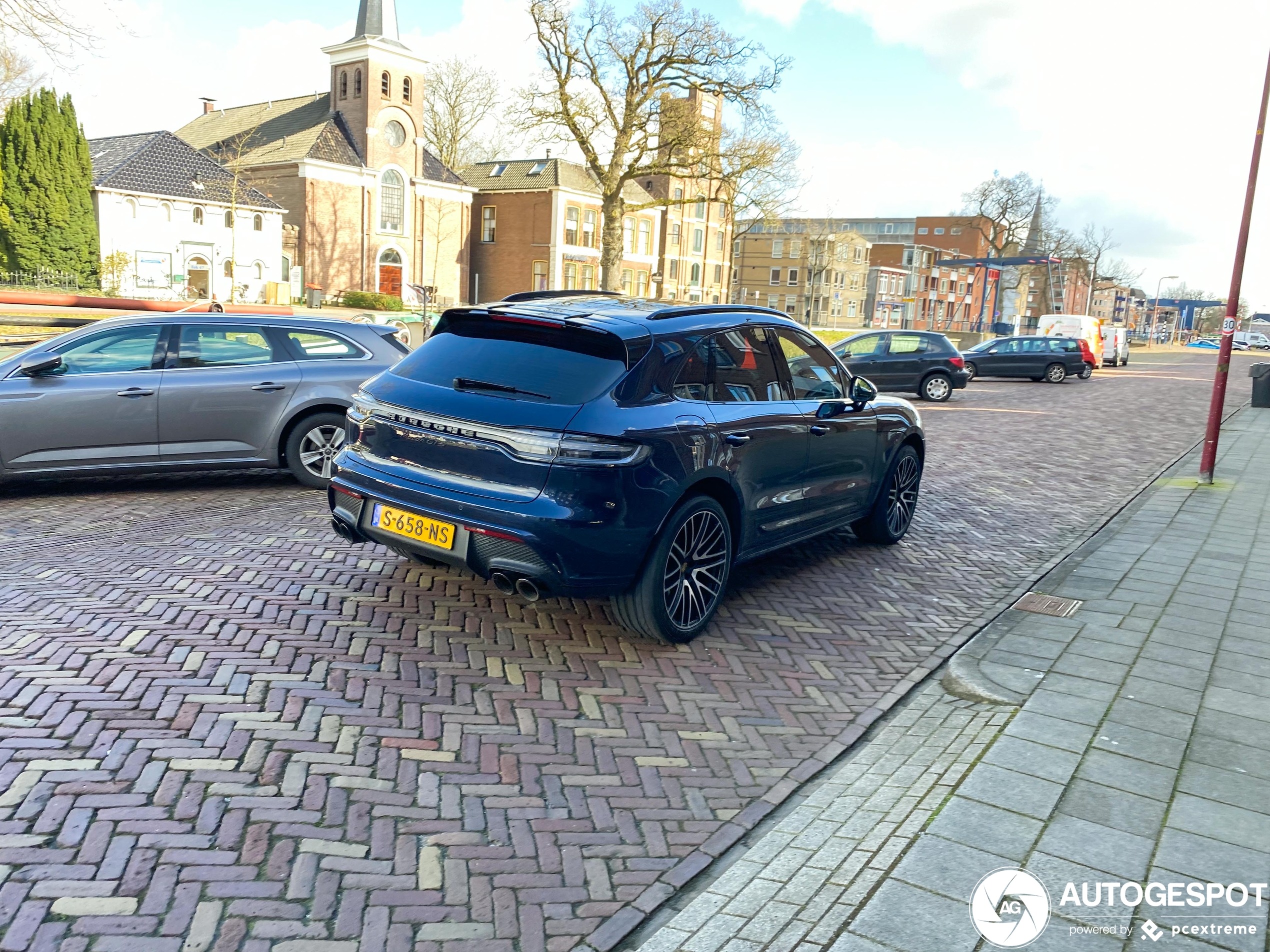 Porsche 95B Macan GTS MkIII