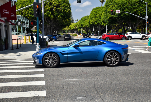 Aston Martin V8 Vantage 2018