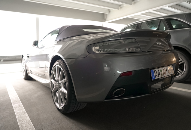 Aston Martin V8 Vantage Roadster 2012